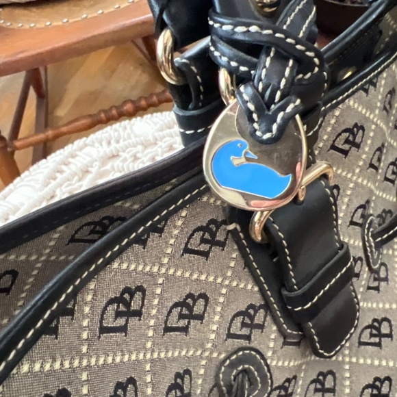 Dooney & Bourke bag - Picture 2 of 4